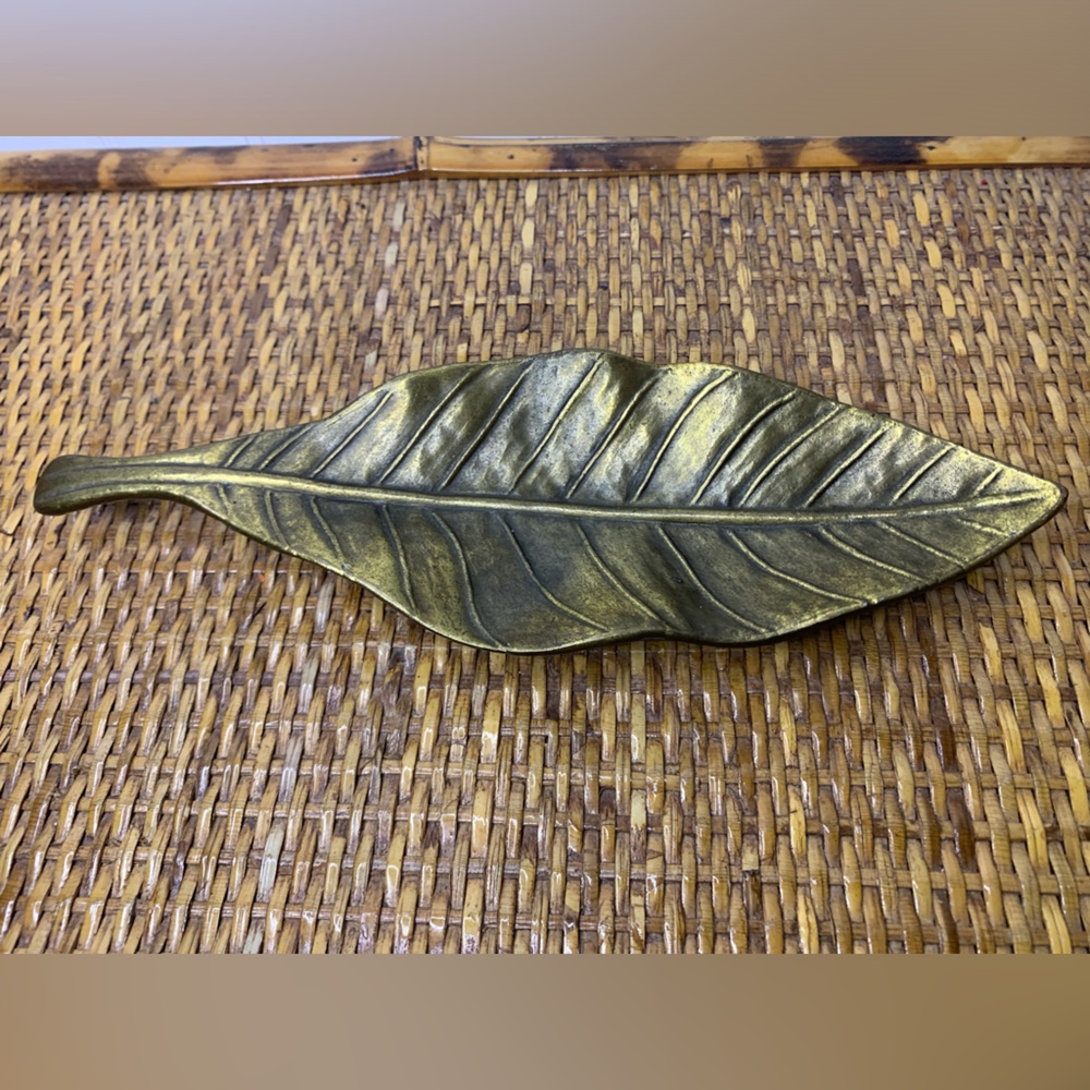 Vintage 50’s Heavy Solid Brass Select Trading Co Leaf Trinket Tray Paperweight